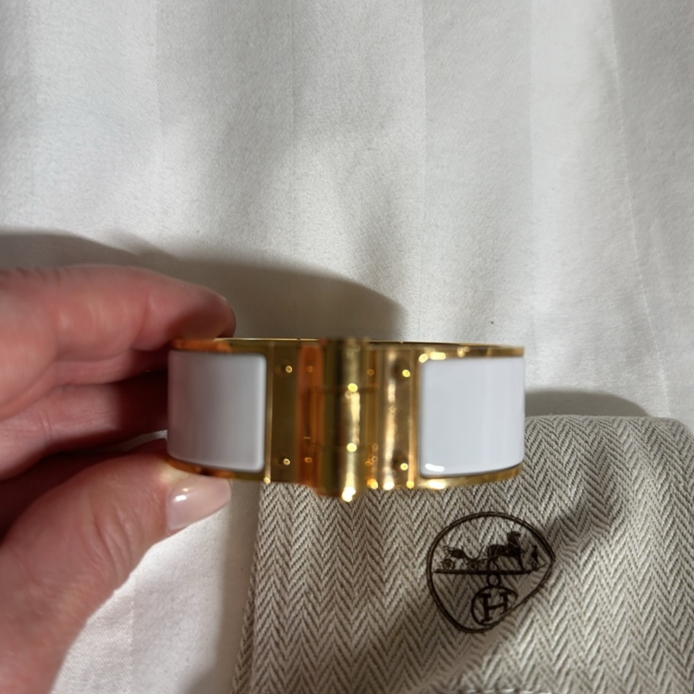 Hermes charniere medium width rose gold